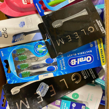 La mezcla dental incluye cabezales de cepillo (lote de 60 piezas)